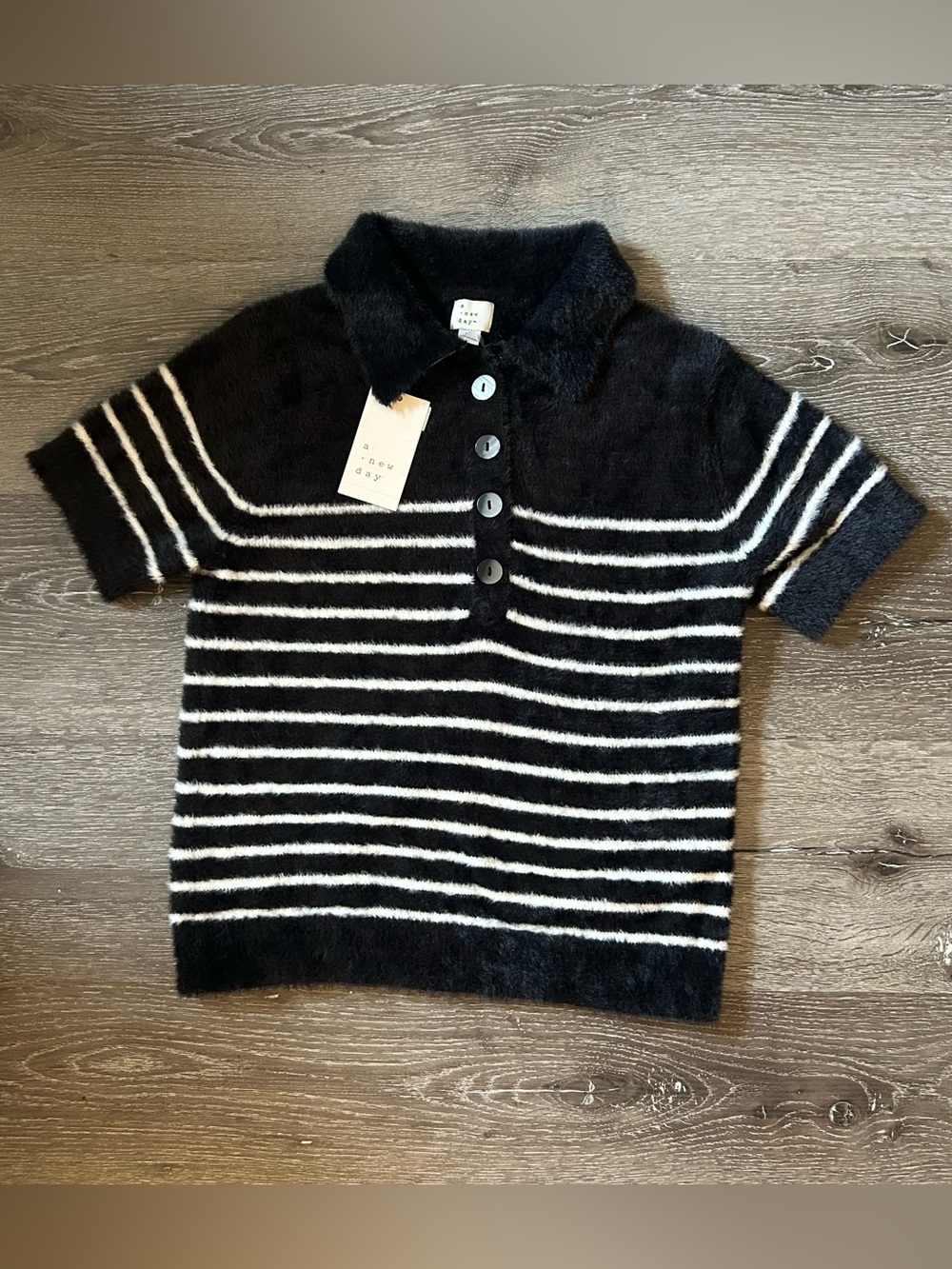 NWT XS A New Day Black and White Soft Fuzzy Short Sleeve Sweater